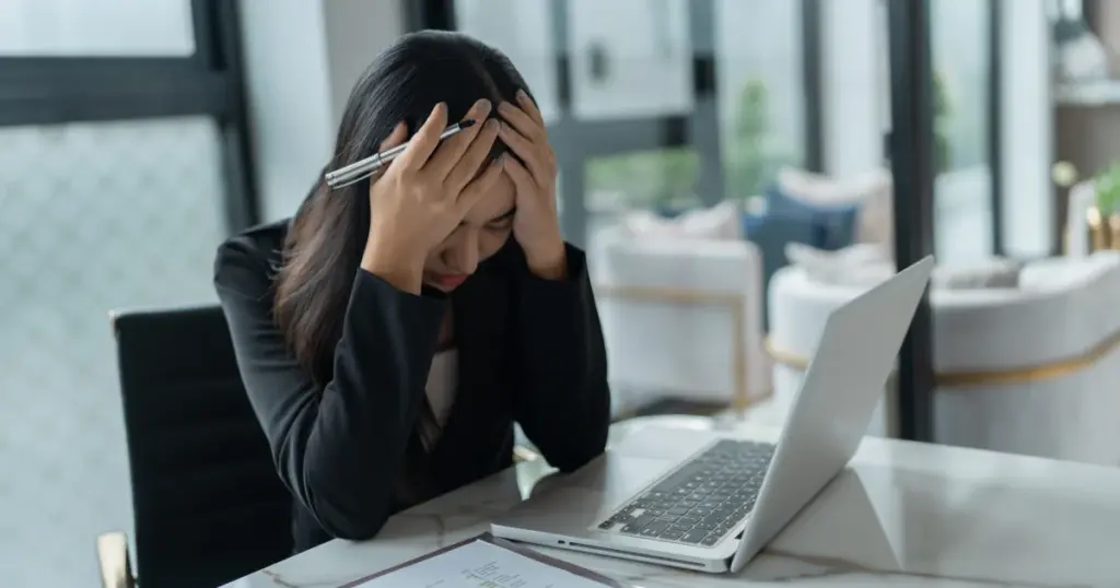 Perang Mental_ Dampak Psikologis pada Karyawan